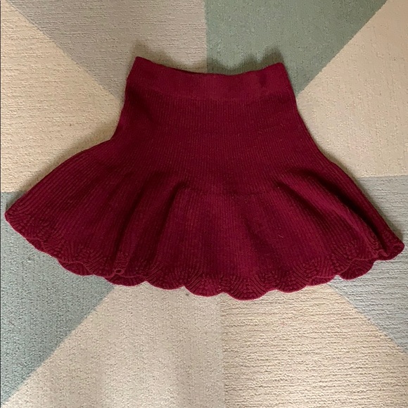Leifnotes Sweater Skirt with Scalloped Hem - Picture 3 of 6